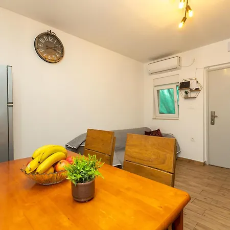 Bulevar With Terrace 아파트 *