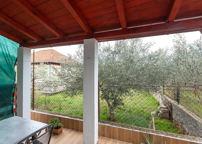 Bulevar With Terrace Zadar