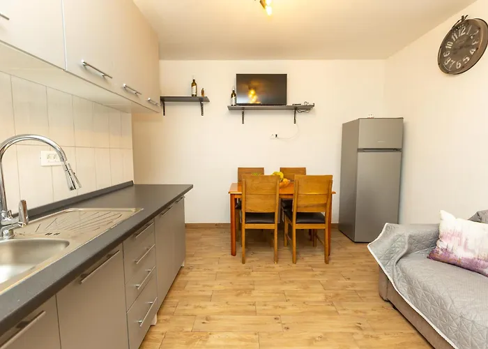 Bulevar With Terrace Apartman *