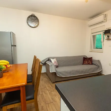 Bulevar With Terrace *