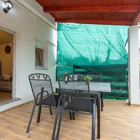 Апартаменти Bulevar With Terrace Задар