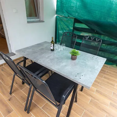 Bulevar With Terrace *