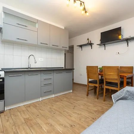 Bulevar With Terrace Апартаменти Задар